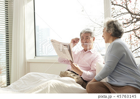 夫婦 高齢者 老人 45763145