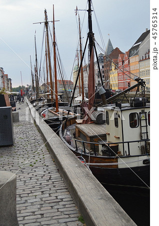 デンマーク、コペンハーゲン、ニューハウンの船 デンマーク、コペンハーゲン、ニューハウンの船 45765314