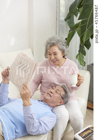 夫婦 高齢者 老人 45766487