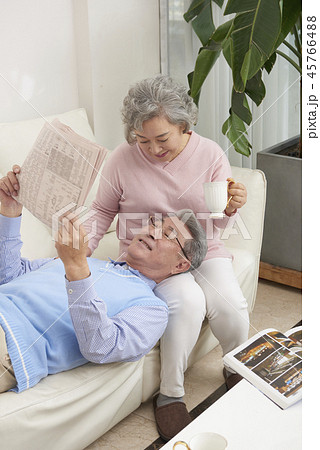 夫婦 高齢者 老人 45766488