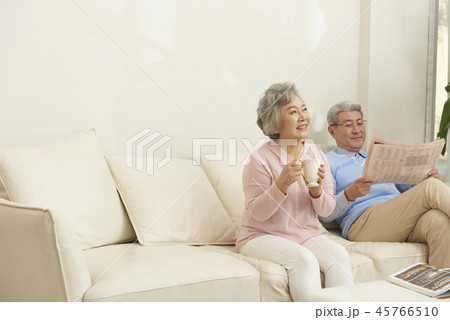 夫婦 高齢者 老人 45766510