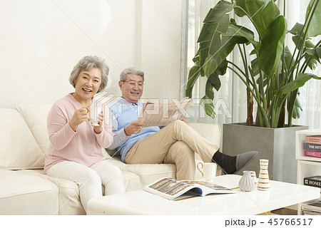 夫婦 高齢者 老人 45766517