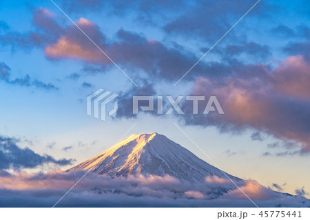 富士山 冠雪 朝焼け 富士山 冠雪 朝焼け 45775441