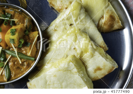 チーズナン 45777490