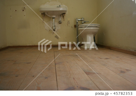 旧奈良監獄 THE FORMER NARA PRISON toilet 旧奈良監獄 THE FORMER NARA PRISON toilet 45782353