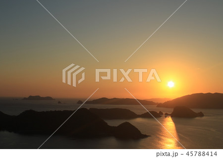 沖縄 慶良間諸島 日の出 風景 沖縄 慶良間諸島 日の出 風景 45788414
