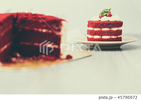 Red velvet cake close up shop. 45790072