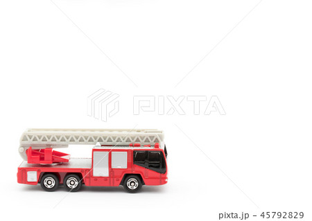 はしご付き消防車:fire truck 45792829
