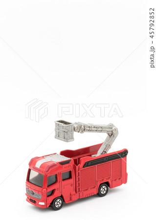 屈折はしご付き消防車:fire truck 45792852