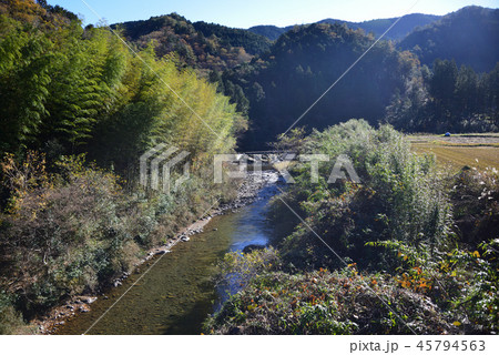 晩秋の四万十川上流 45794563