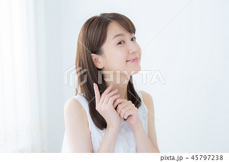 young woman young woman 45797238