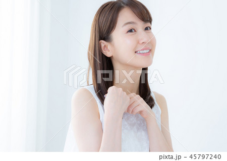 young woman young woman 45797240