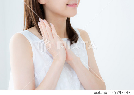 young woman 45797243