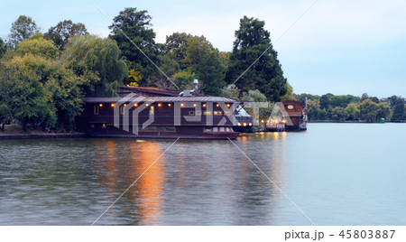 Landscape of Herastrau lake 45803887
