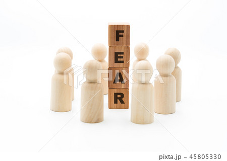 Wooden figures as business team in circle  45805330