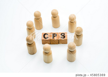 Wooden figures as business team in circle Wooden figures as business team in circle 45805369