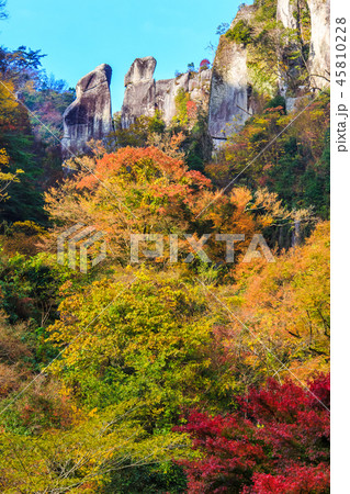 一目八景の紅葉 【大分県中津市深耶馬渓】 一目八景の紅葉 【大分県中津市深耶馬渓】 45810228