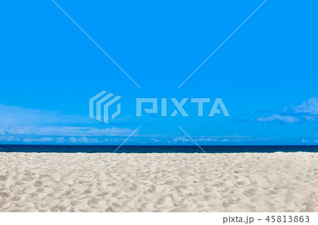 Empty sea and beach Empty sea and beach 45813863