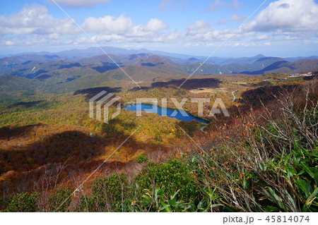 栗駒山からの焼石岳と須川湖 45814074