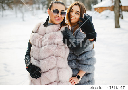 lyxury girls lyxury girls 45818167