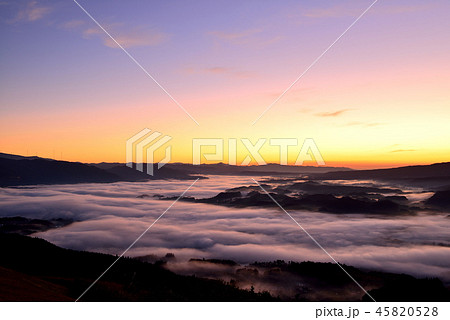 加久藤盆地の雲海 45820528