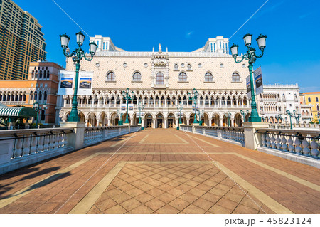 Beautiful architecture building of venetian and other hotel resort and casino Beautiful architecture building of venetian and other hotel resort and casino 45823124