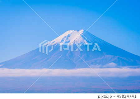 Beautiful landscape of mountain fuji around maple leaf tree in autumn season Beautiful landscape of mountain fuji around maple leaf tree in autumn season 45824741