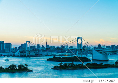 Beautiful architecture building cityscape of tokyo city with rainbow bridge Beautiful architecture building cityscape of tokyo city with rainbow bridge 45825067