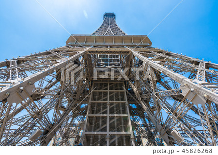 Beautiful eiffel tower landmark of parisian hotel and resort in macau city Beautiful eiffel tower landmark of parisian hotel and resort in macau city 45826268