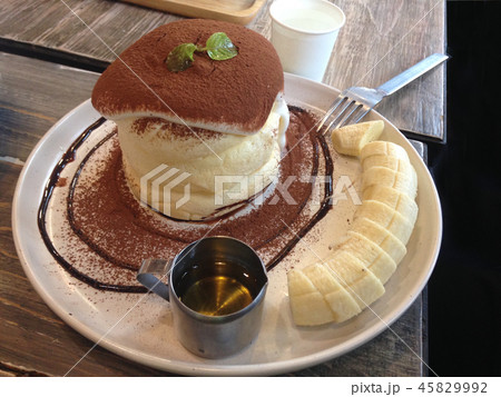 fluffy pancake with chocolate powder 45829992