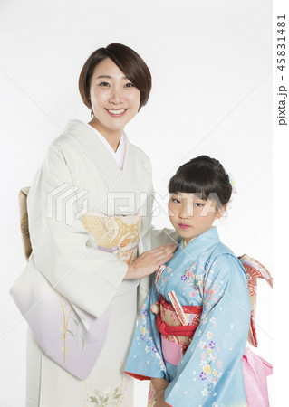七五三イメージ 母親と娘 七五三イメージ 母親と娘 45831481