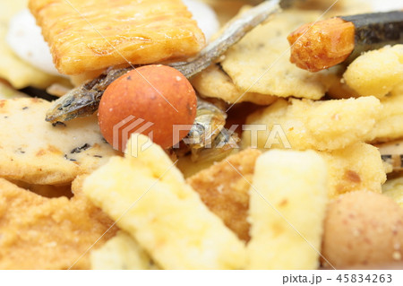 素朴なおつまみ「おかき」 素朴なおつまみ「おかき」 45834263