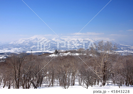 本倶登山から見る雪のニセコ連峰 45843228