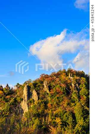 立羽田の景の紅葉と夕景 【大分県中津市裏耶馬渓】 立羽田の景の紅葉と夕景 【大分県中津市裏耶馬渓】 45843244