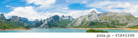 Panoramic view of mountains of Picos de Europa 45843399