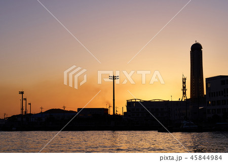 埠頭からの夕陽 埠頭からの夕陽 45844984
