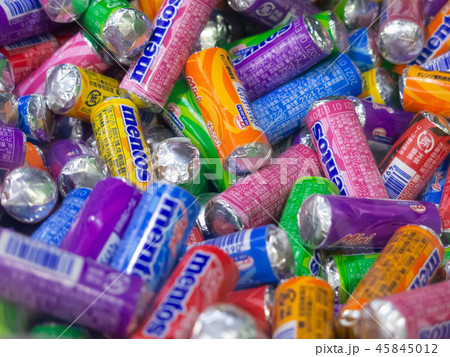 カラフルなキャンディー 45845012