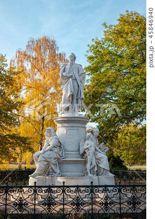 Statue of famous poet Johann Wolfgang von Goethe i Statue of famous poet Johann Wolfgang von Goethe i 45846940