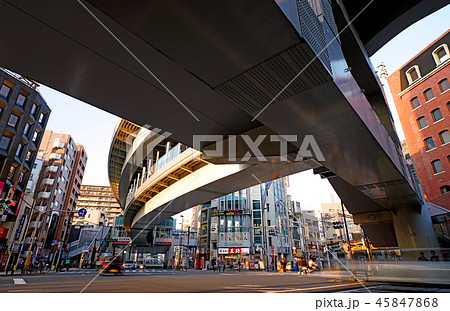 日本の東京都市景観　日暮里・舎人ライナー　西日暮里駅や「西日暮里五丁目」などを望む 45847868