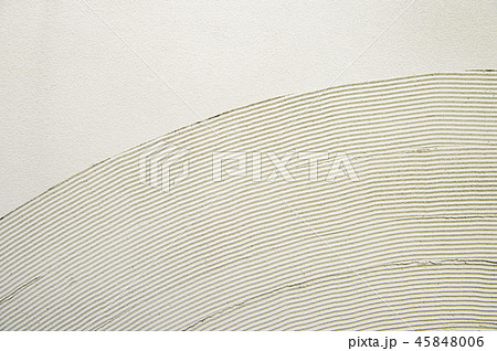 曲線の波模様をあしらった土塀 45848006