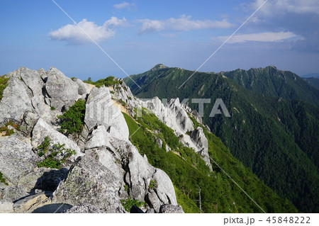 唐沢岳から餓鬼岳の稜線 45848222