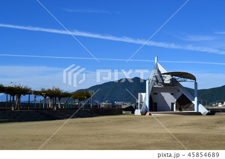 美しい海辺の温泉町 雲仙小浜の町並み 美しい海辺の温泉町 雲仙小浜の町並み 45854689