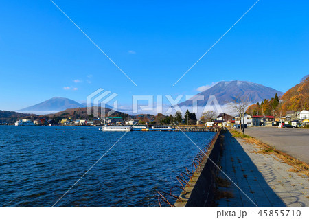 野尻湖から黒姫山 晩秋の風景 野尻湖から黒姫山 晩秋の風景 45855710