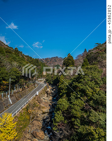 紅葉の二瀬川渓谷 45862852