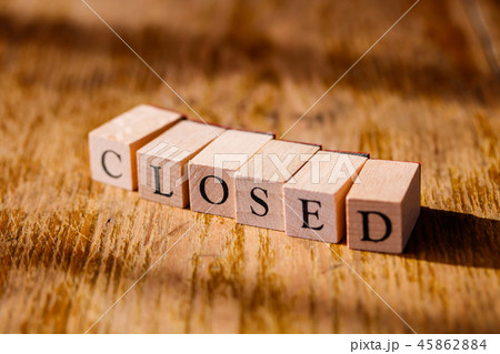 CLOSED クローズド 45862884