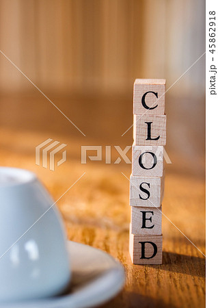 CLOSED クローズド CLOSED クローズド 45862918