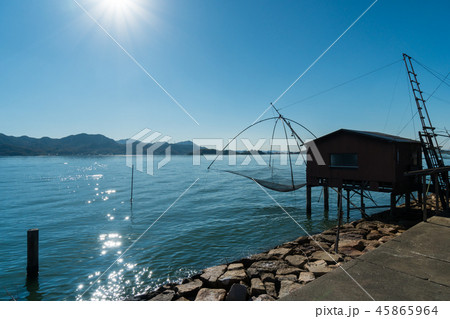 瀬戸内海の四手網小屋の風景 瀬戸内海の四手網小屋の風景 45865964