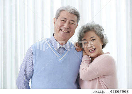 夫婦 高齢者 老人 45867968