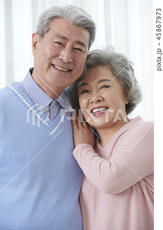 夫婦 高齢者 老人 45867973