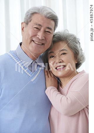 夫婦 高齢者 老人 45867974